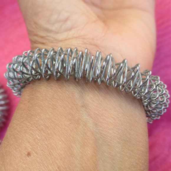 Acupressure ring for reflex point , hand and finger - Picture 4 of 8